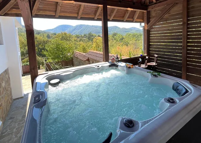 алекс къпиновски манастир Villa Kapinovo